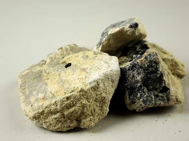 Maulwurf vertreiben mit Karbid